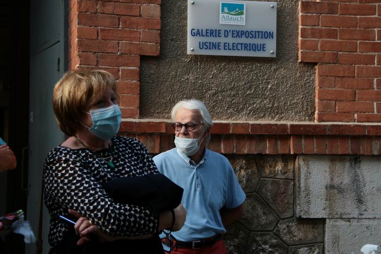 2009UE_V_44.jpg